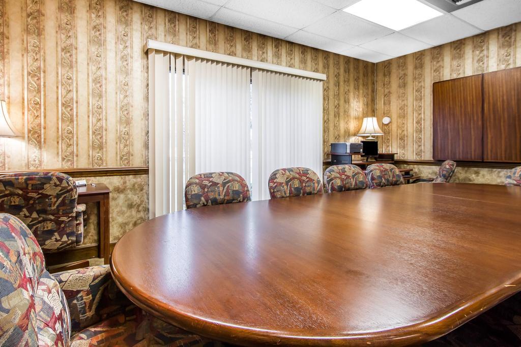 Executive Inn And Suites Enterprise Extérieur photo