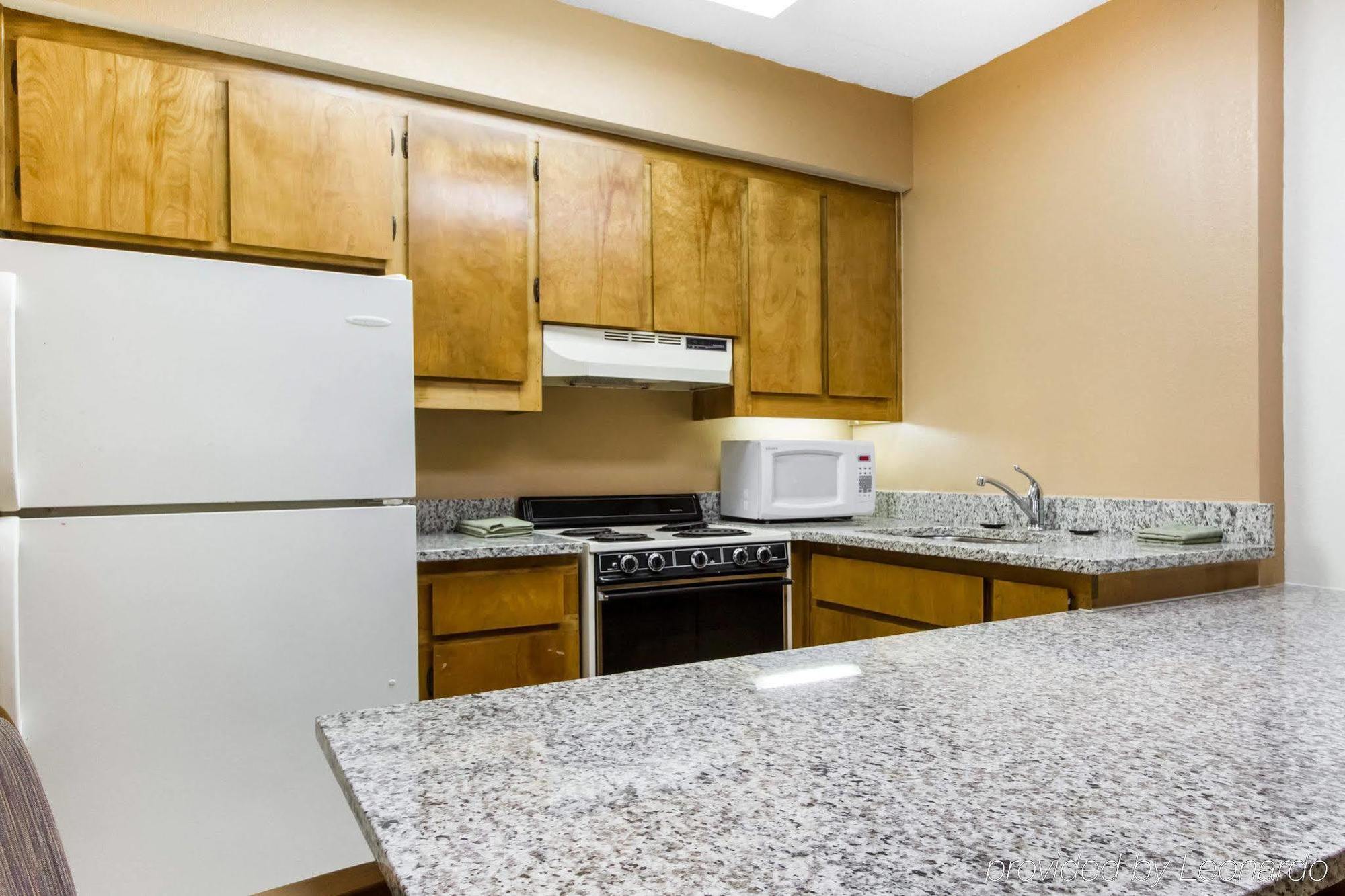 Executive Inn And Suites Enterprise Extérieur photo